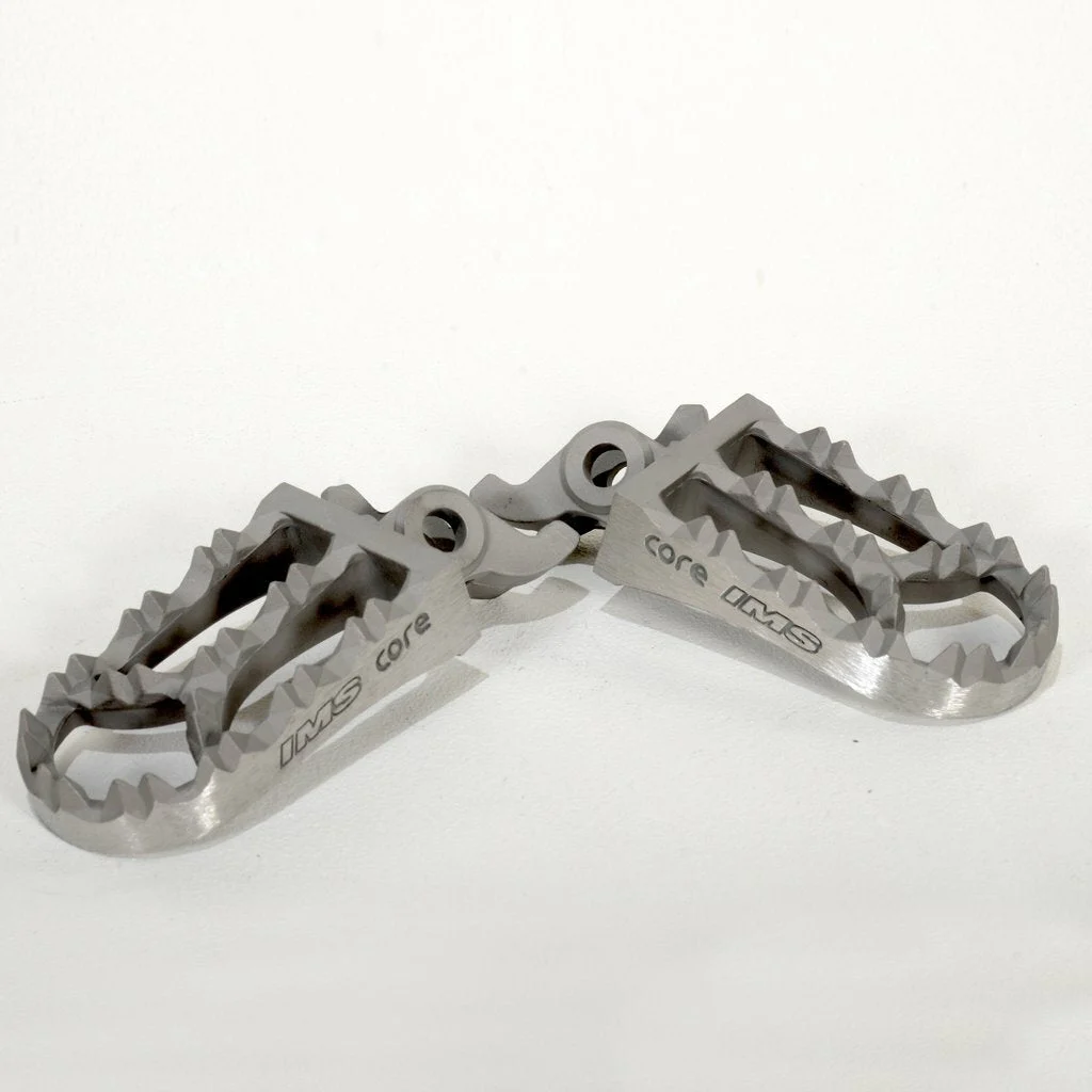 Core Enduro Footpegs Kaw
